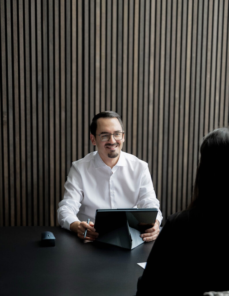 Lösungen für Finanzbuchhaltung und Personalabrechnung